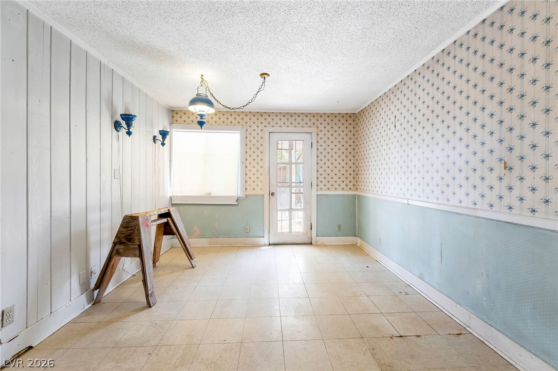 Photo 9 of 24, 428 Bolsa Drive