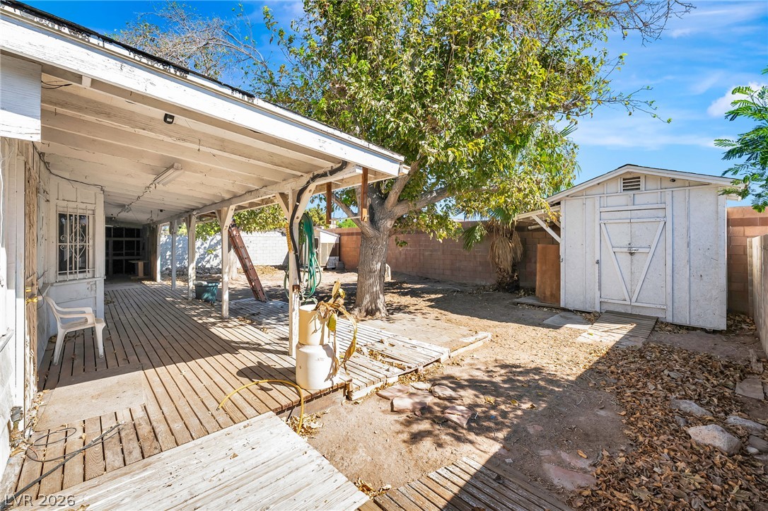 Photo 15 of 24, 428 Bolsa Drive