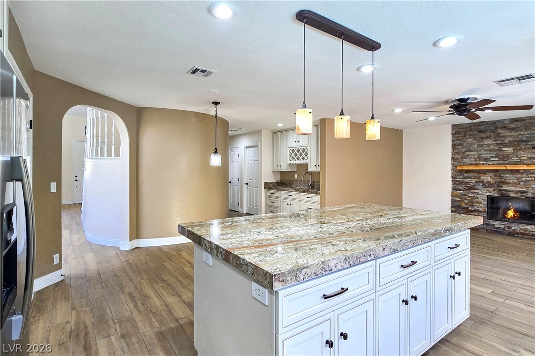 Photo 11 of 29, 5205 Coral Glow Court