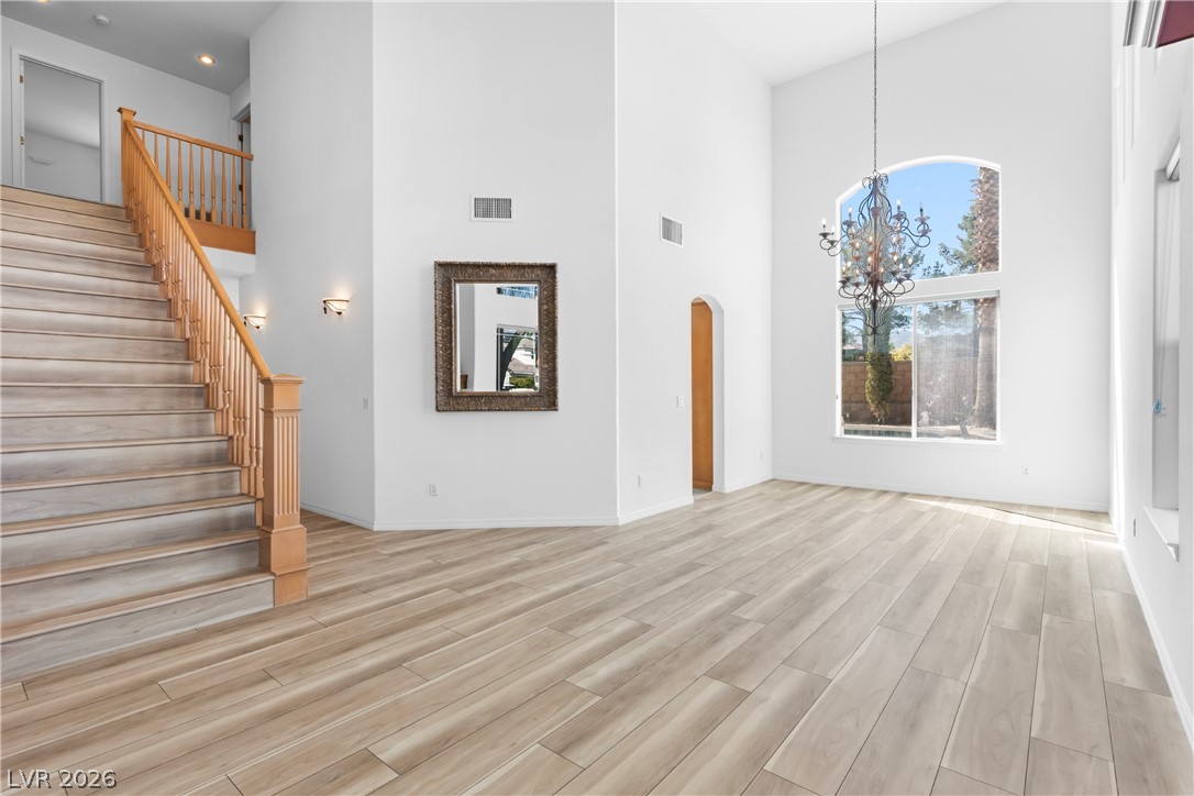 Photo 6 of 48, 1409 Minuet Street