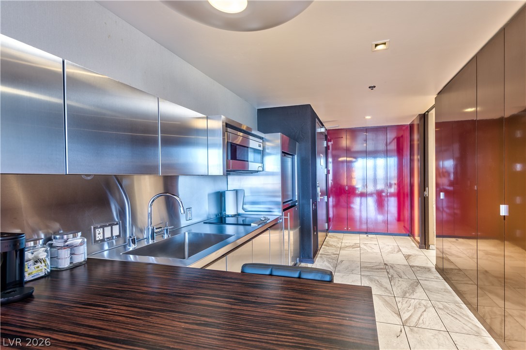 Photo 4 of 4381 W Flamingo Road #3507