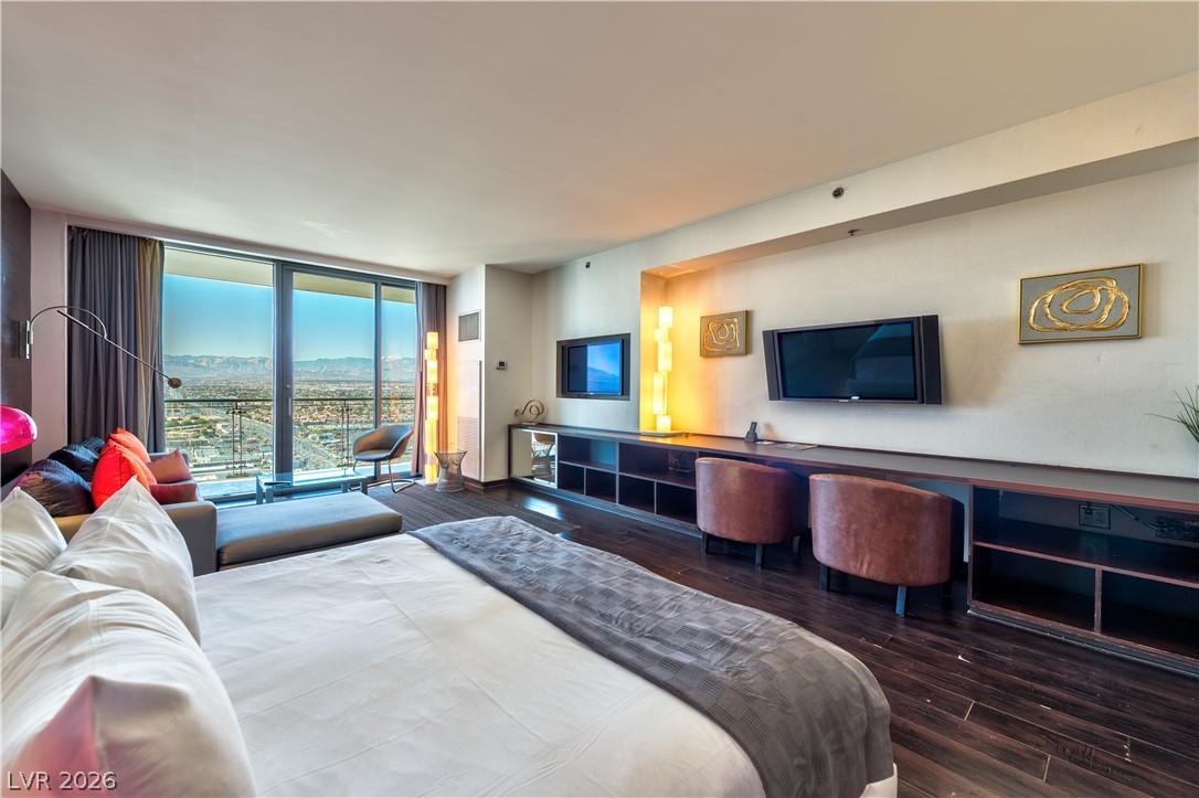 Photo 7 of 15, 4381 W Flamingo Road #3507