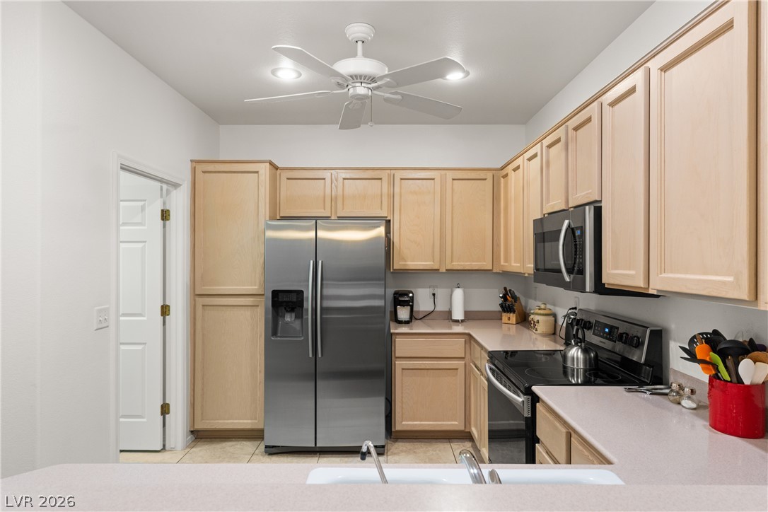 Photo 9 of 28, 2625 Langford Avenue