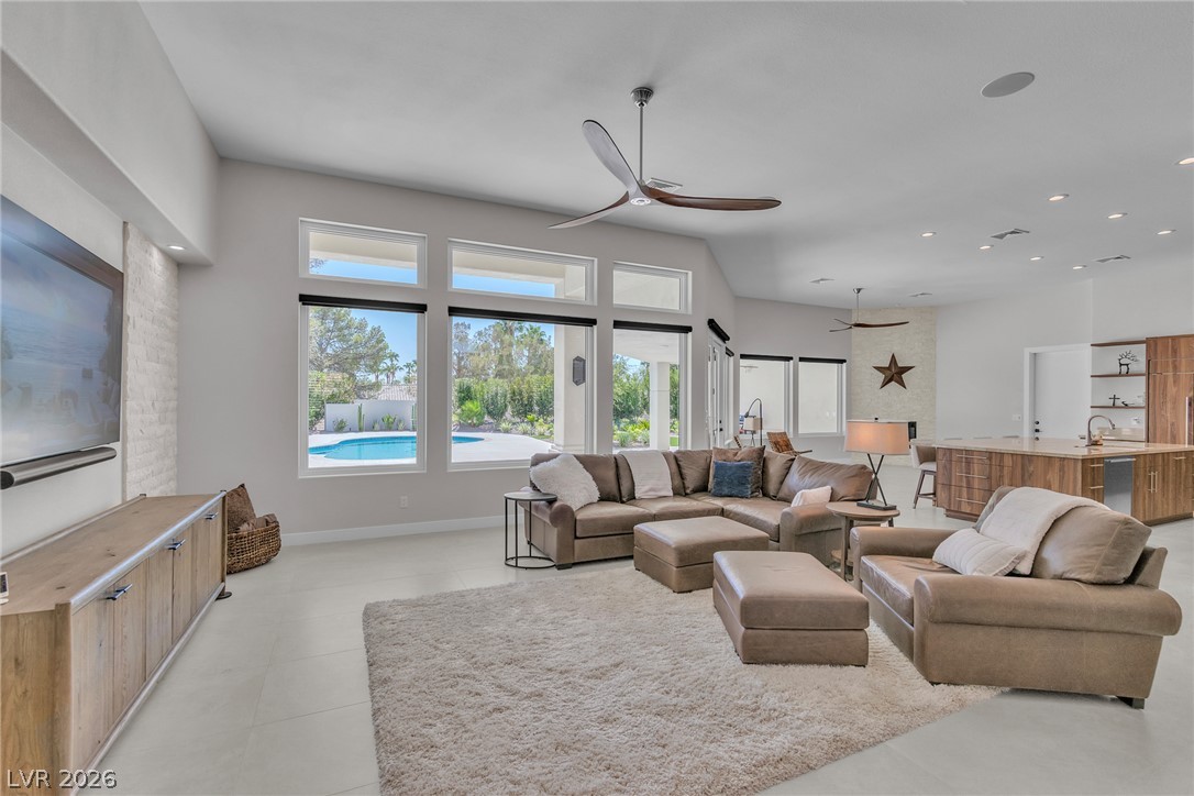 Photo 6 of 61, 1508 Ten Palms Court