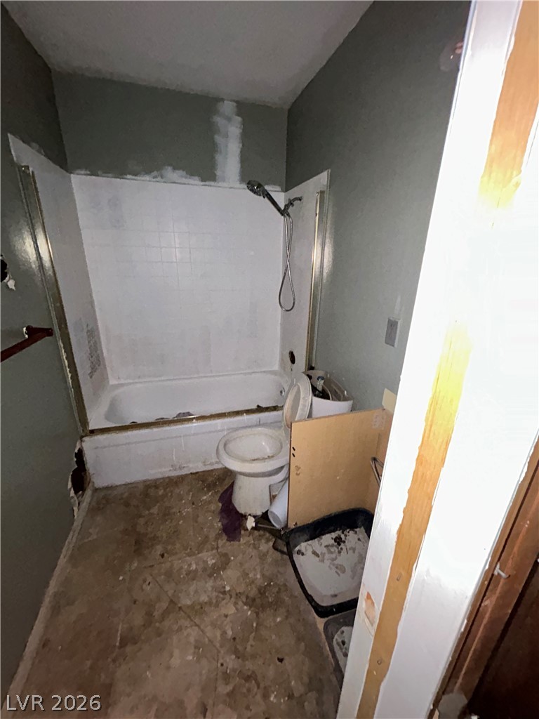 Photo 9 of 18, 4758 Roberta Street #2