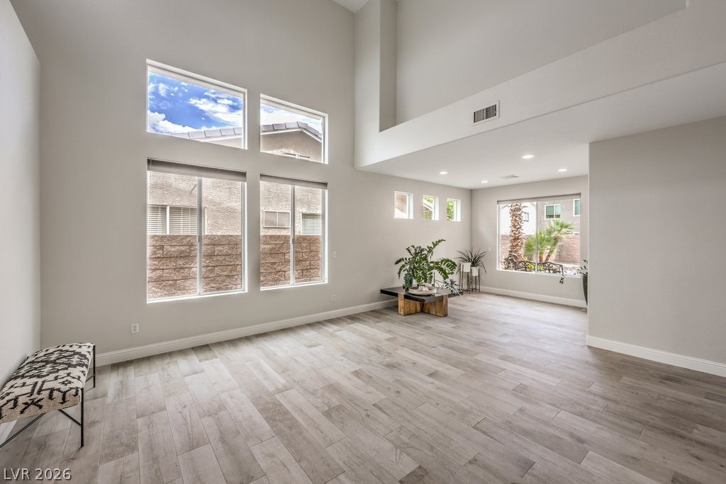 Photo 4 of 1340 Tempo Street