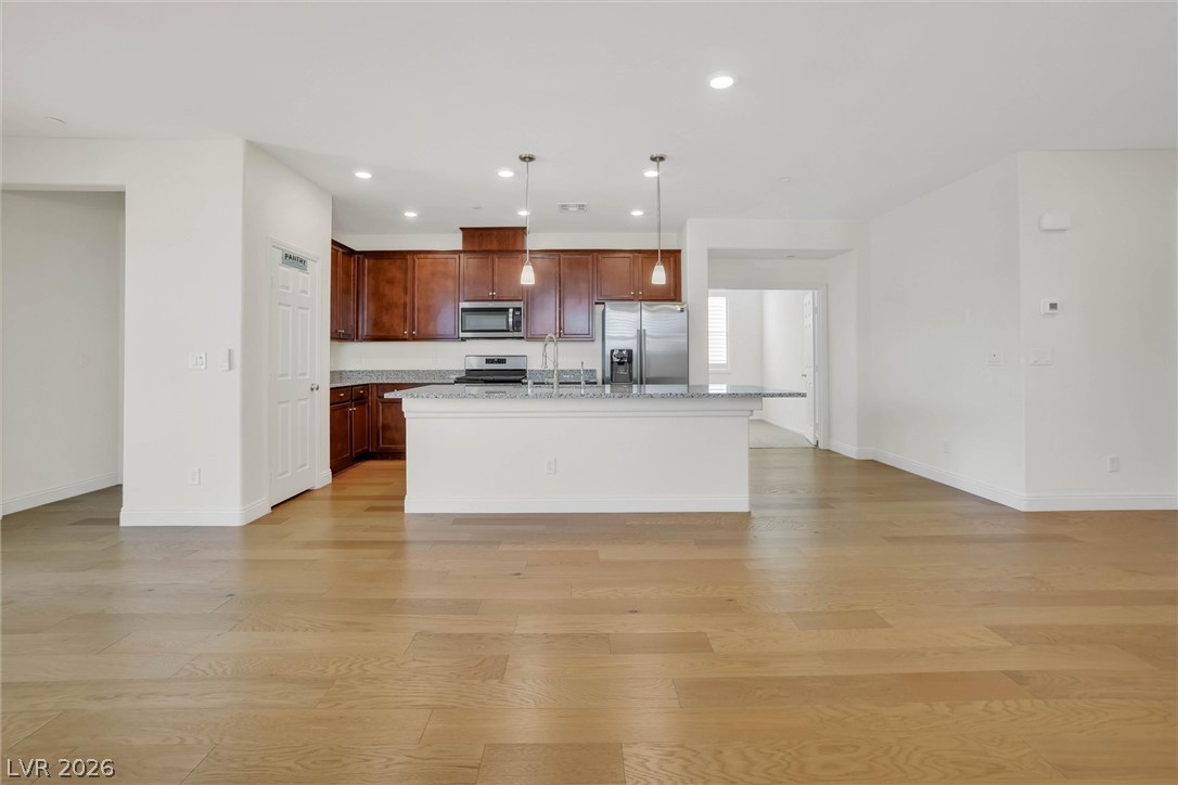 Photo 7 of 35, 3199 Casalotti Avenue