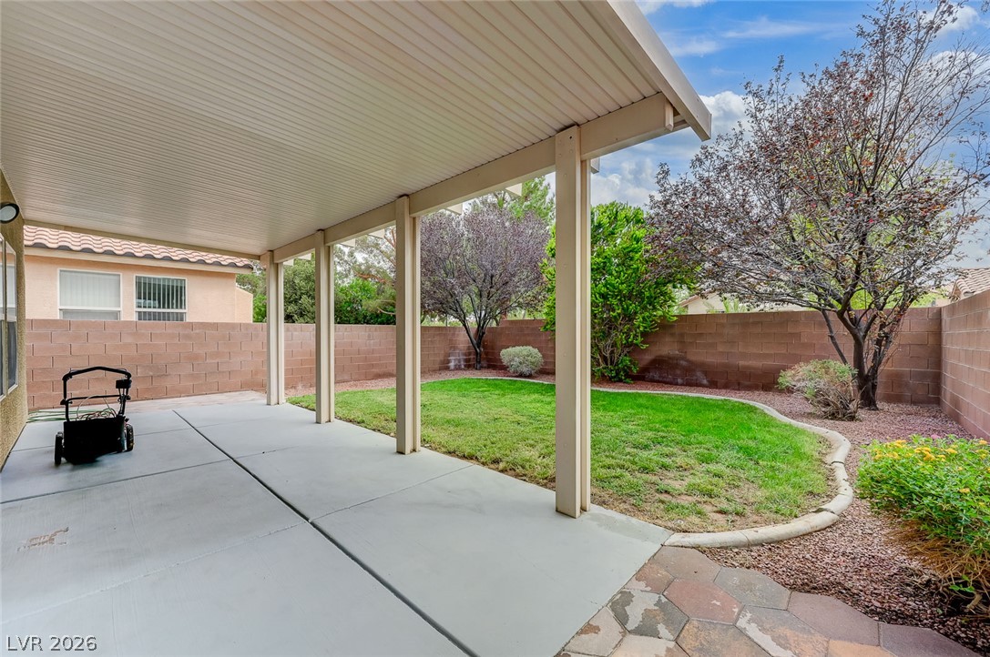 Photo 29 of 38, 5017 Diamond Ranch Avenue