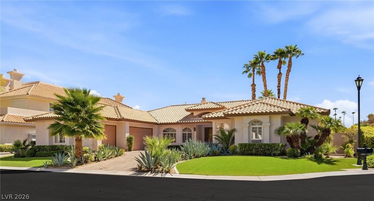 8633 Lakeridge Circle, Las Vegas 89117