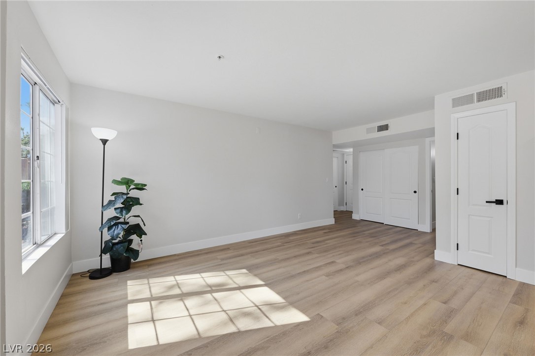Photo 6 of 29, 2121 Sealion Drive #104