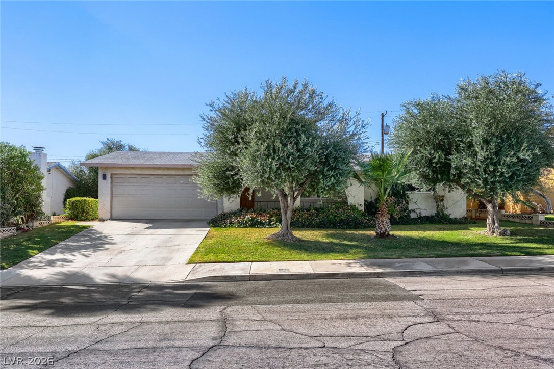 3131 S Liberty Circle, Las Vegas 89121