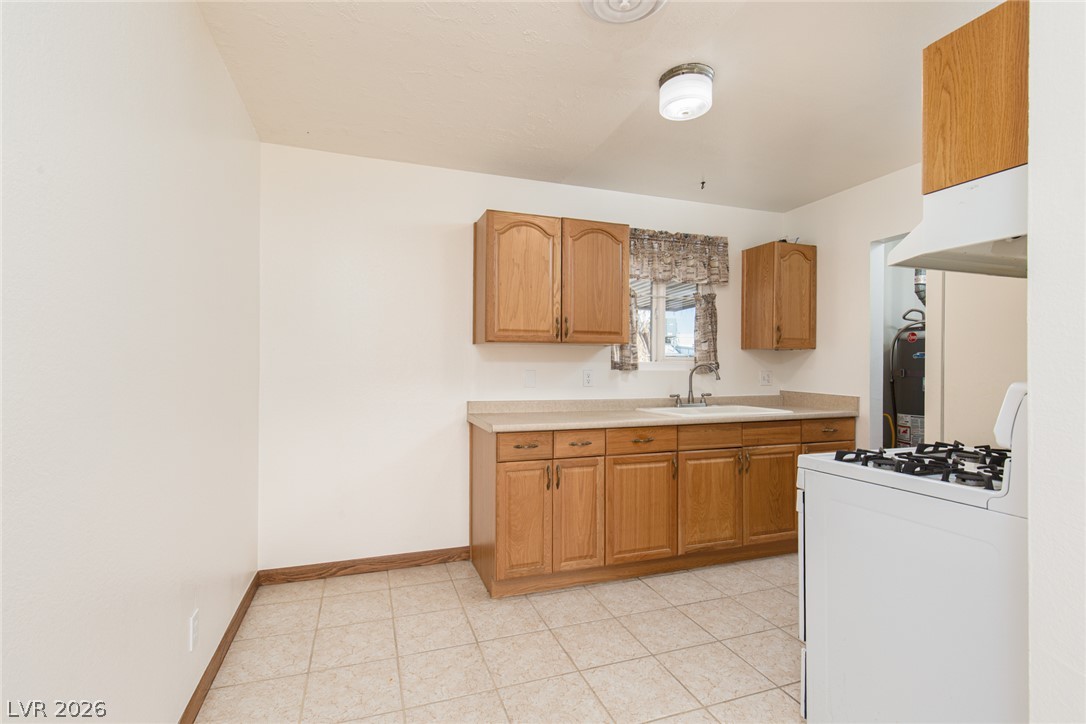 Photo 7 of 24, 5574 Northridge Lane