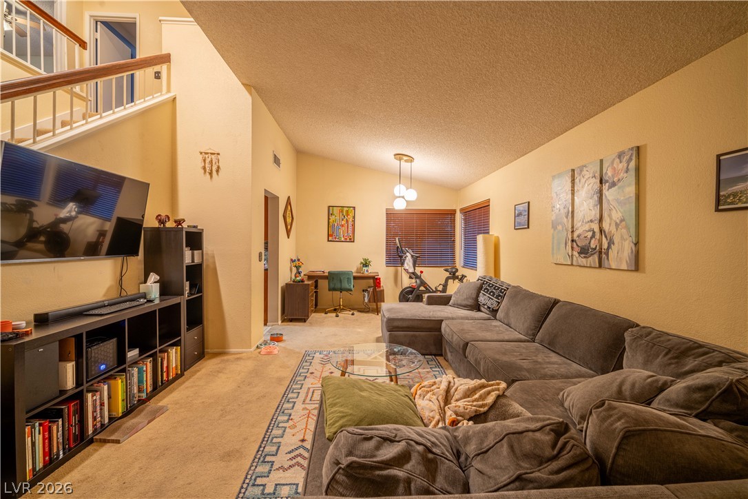 Photo 9 of 21, 2408 Muirfield Avenue