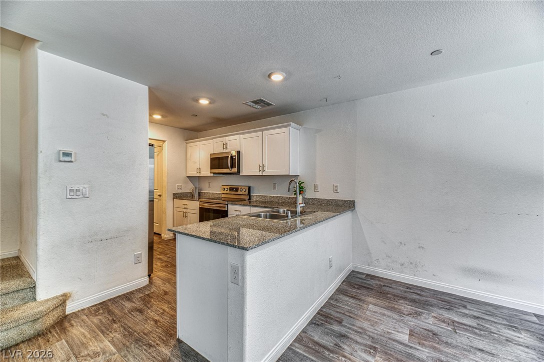 Photo 7 of 24, 12105 Scarlet Ember Road #2