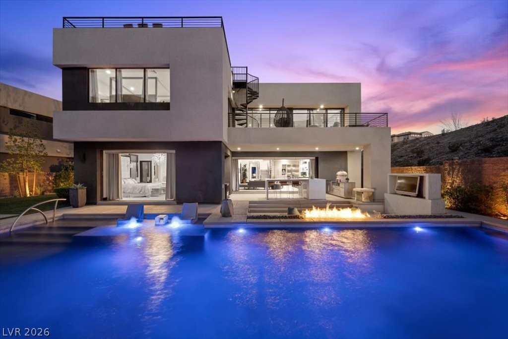 5 HIGHLAND COVE Lane, Henderson 89011