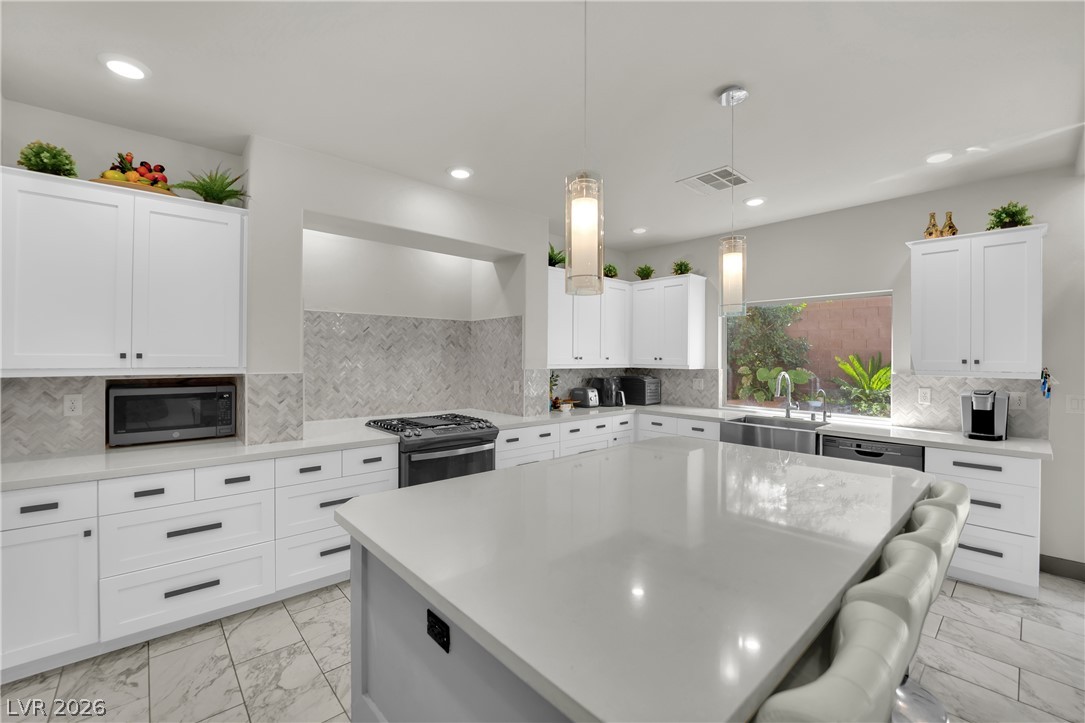 8373 Bartholomew Park Court, Las Vegas 89139