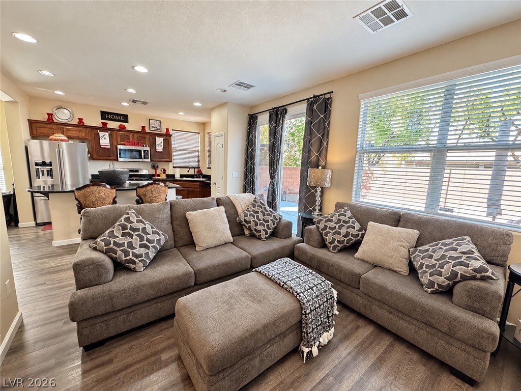 Photo 7 of 25, 7546 Dobroyd Drive