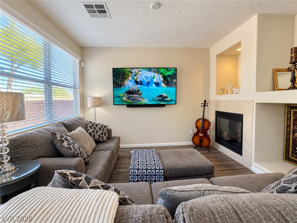 Photo 8 of 25, 7546 Dobroyd Drive