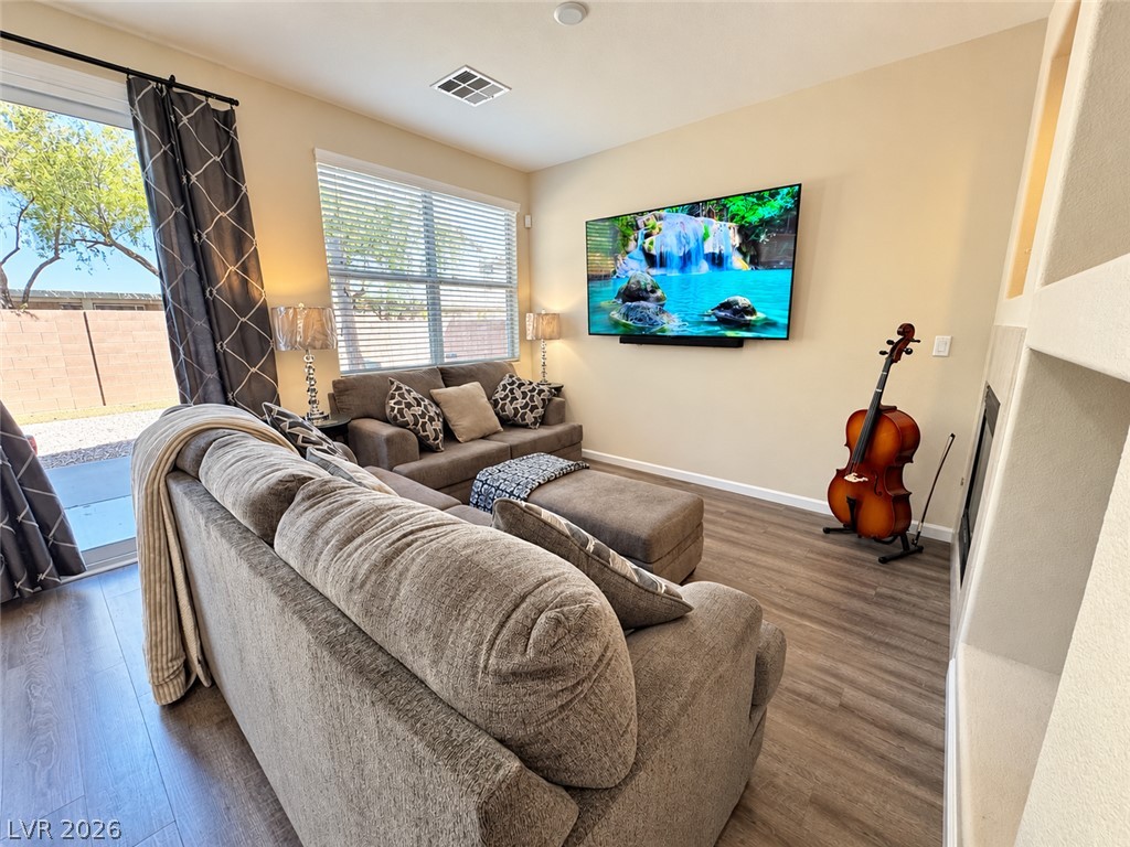 Photo 9 of 25, 7546 Dobroyd Drive