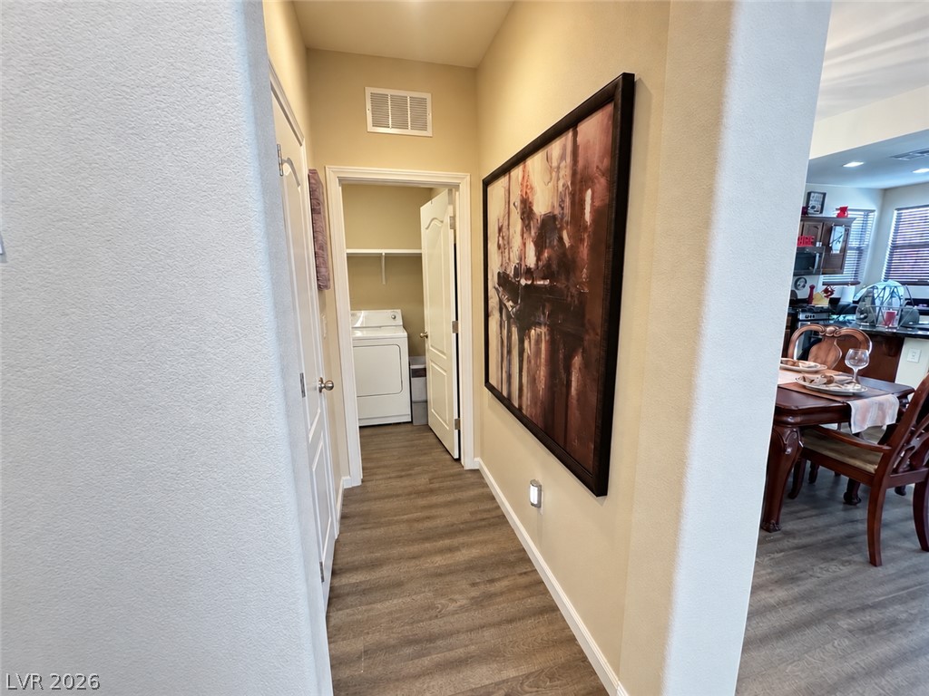 Photo 10 of 25, 7546 Dobroyd Drive