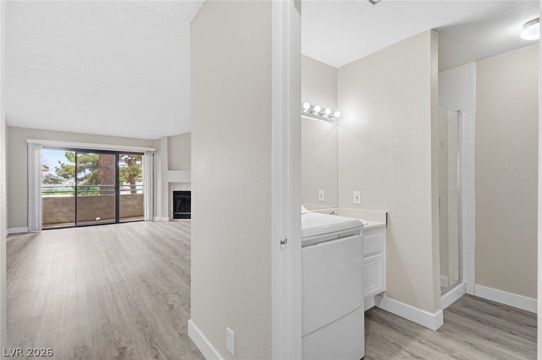 Photo 26 of 46, 830 N Sloan Lane #202