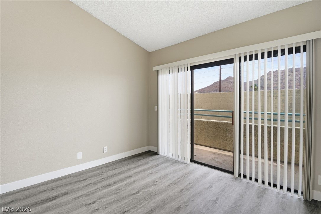 Photo 28 of 46, 830 N Sloan Lane #202