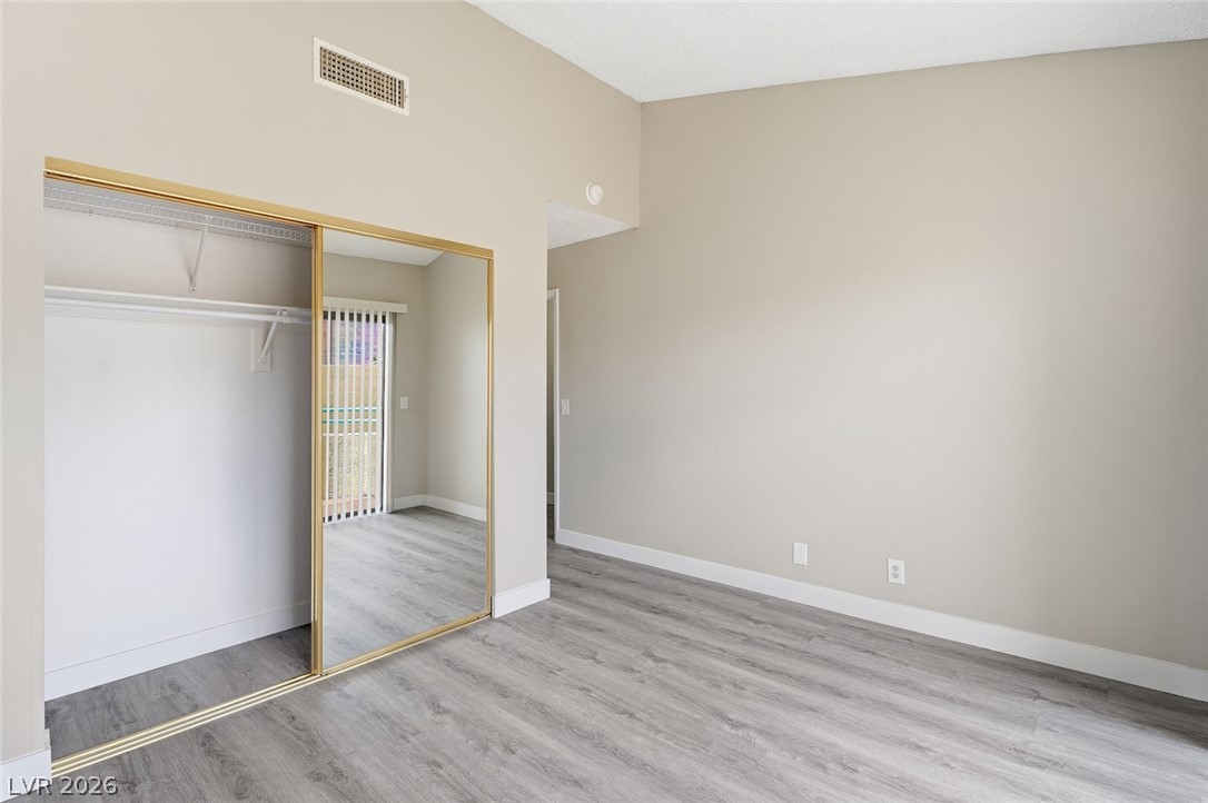 Photo 29 of 46, 830 N Sloan Lane #202