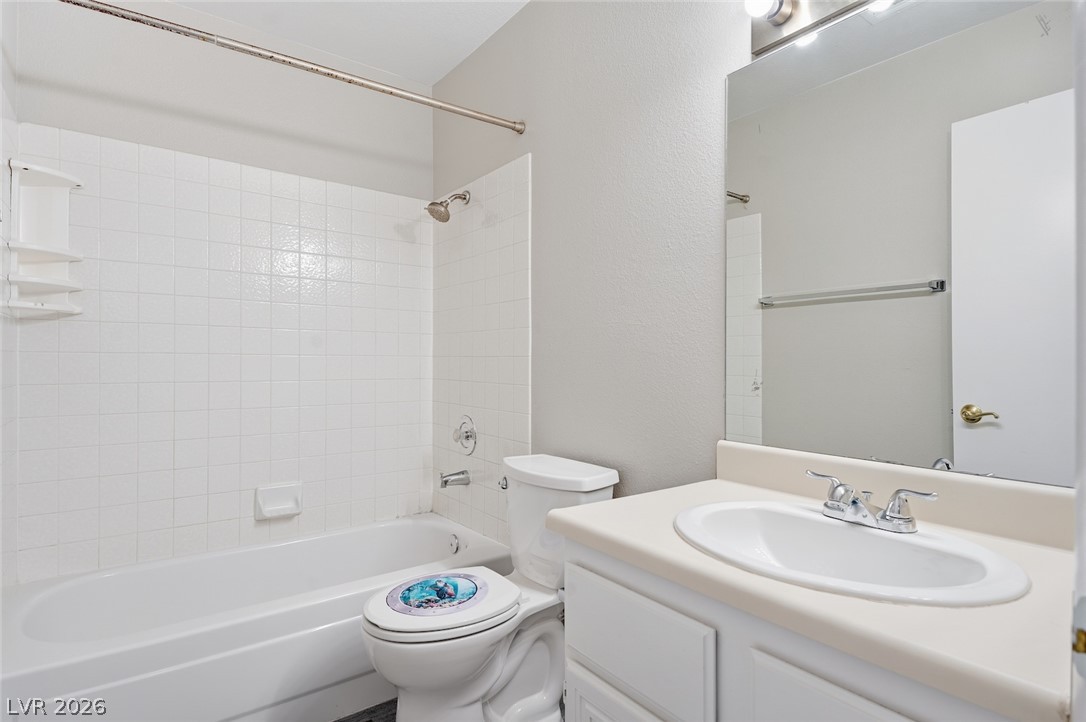 Photo 32 of 46, 830 N Sloan Lane #202