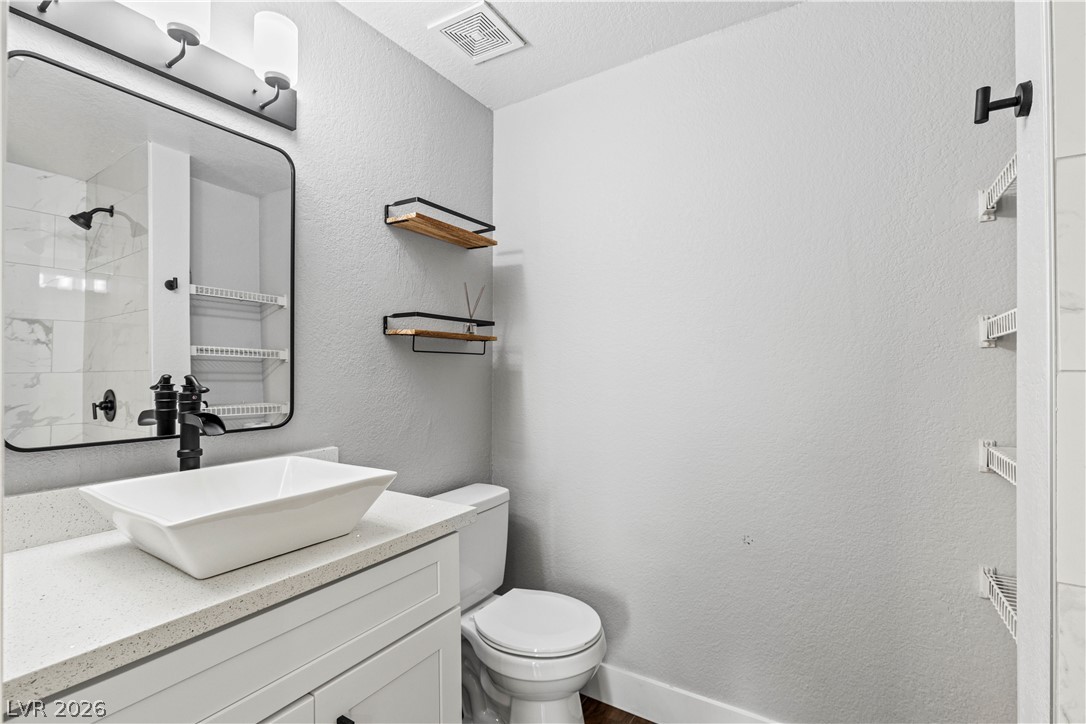 Photo 18 of 38, 2200 S Fort Apache Road #2004