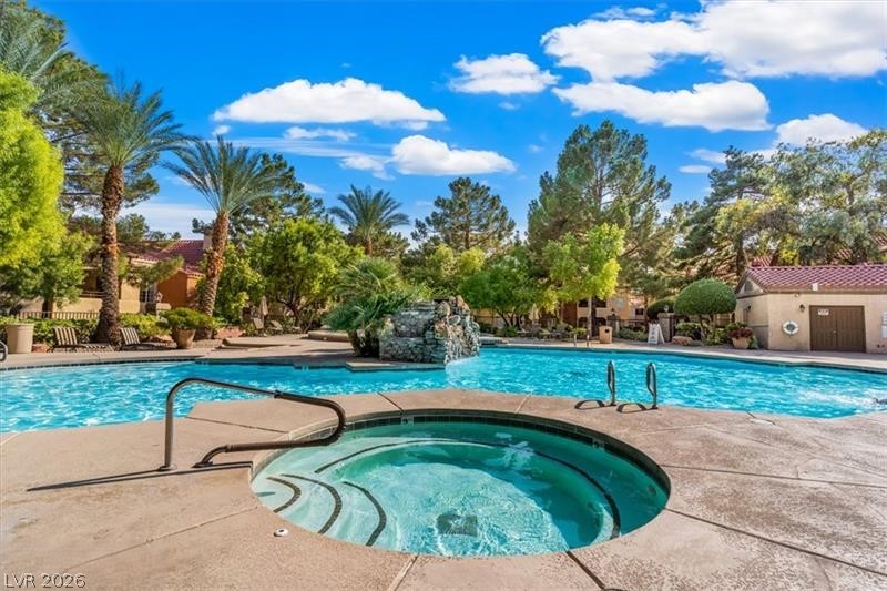 Photo 32 of 38, 2200 S Fort Apache Road #2004