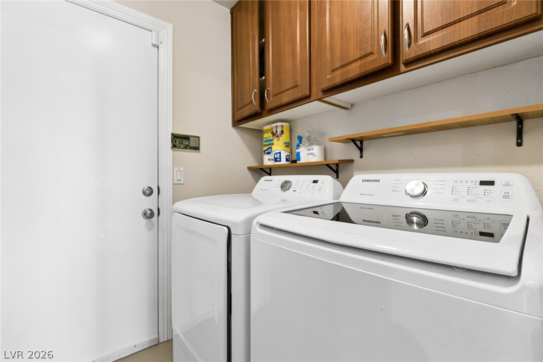 Photo 21 of 47, 8500 W Gilmore Avenue