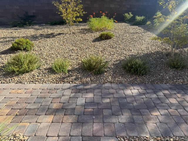 Photo 22 of 27, 600 N Carriage Hill Drive #1021