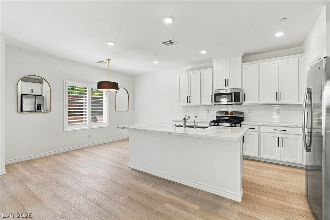 Photo 6 of 27, 600 N Carriage Hill Drive #1021
