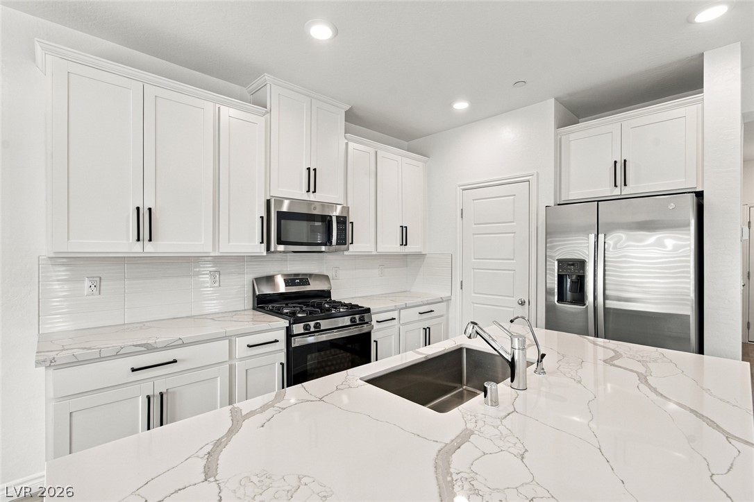Photo 9 of 27, 600 N Carriage Hill Drive #1021