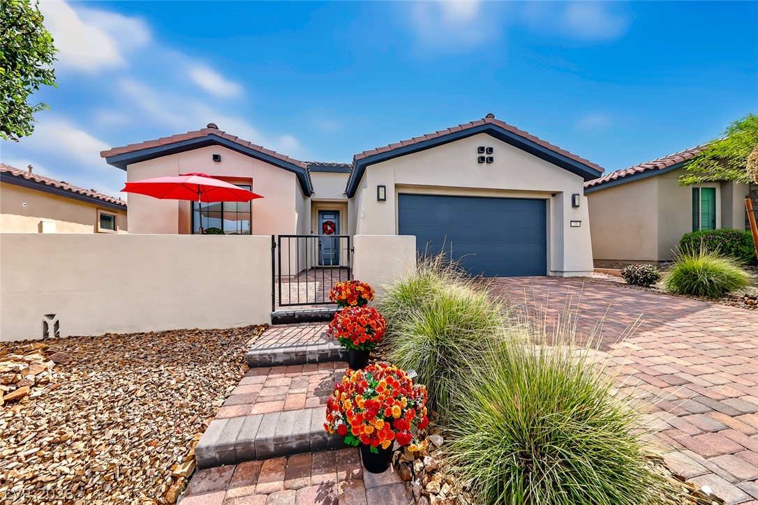 23 Arid Crest Avenue, Henderson 89011