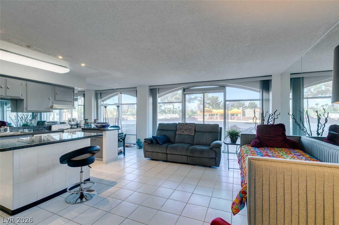 Photo 8 of 29, 3111 Bel Air Drive #206