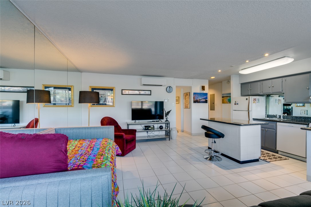 Photo 14 of 29, 3111 Bel Air Drive #206