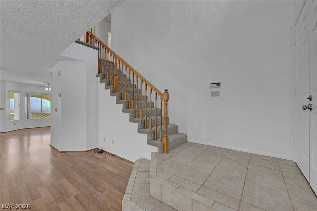 Photo 5 of 1465 Lodgepole Drive