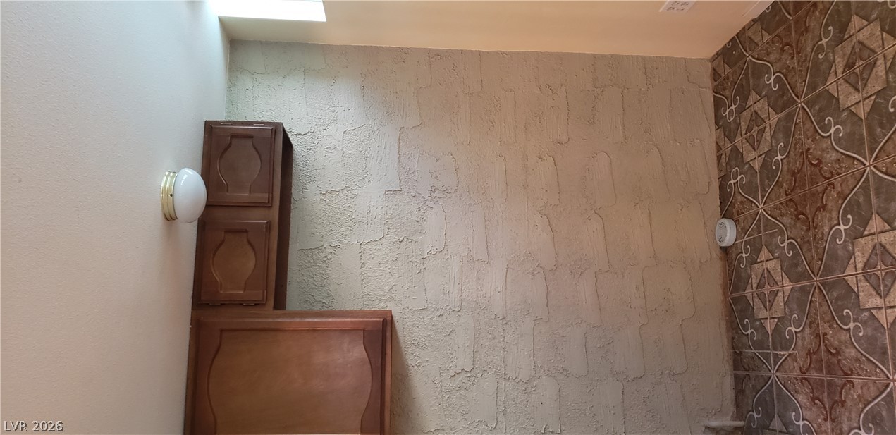 Photo 27 of 32, 5156 Gray Lane #A