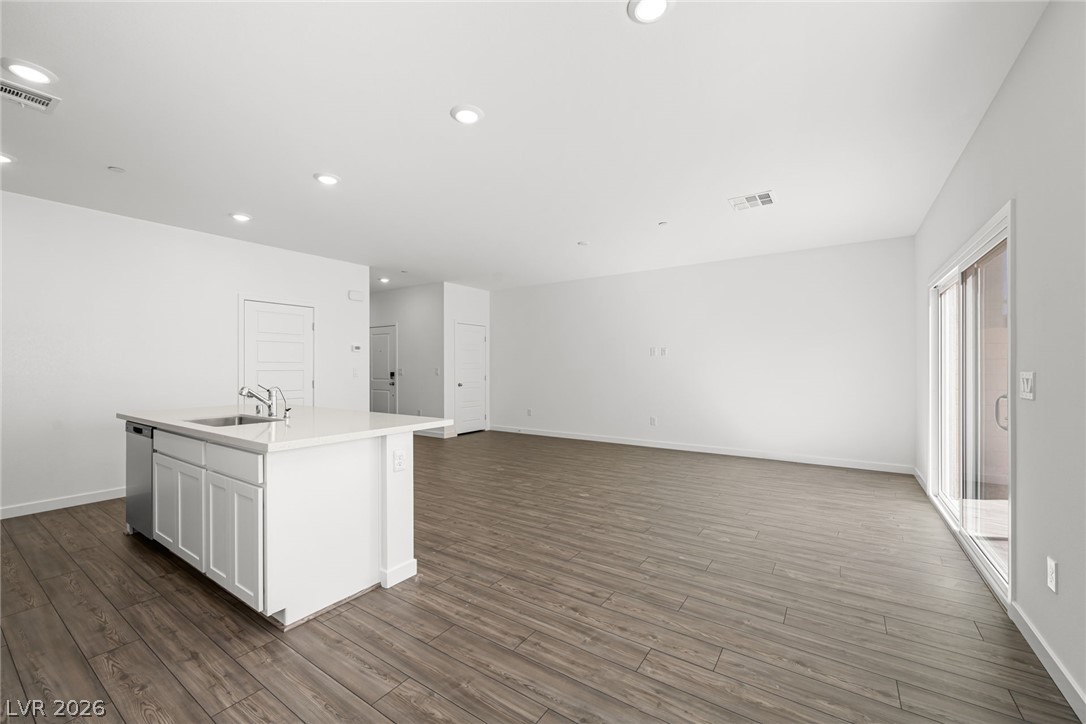 Photo 10 of 28, 9933 Kimura Hills Avenue