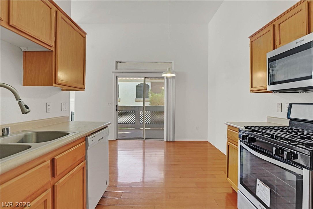 Photo 10 of 31, 700 Carnegie Street #2924