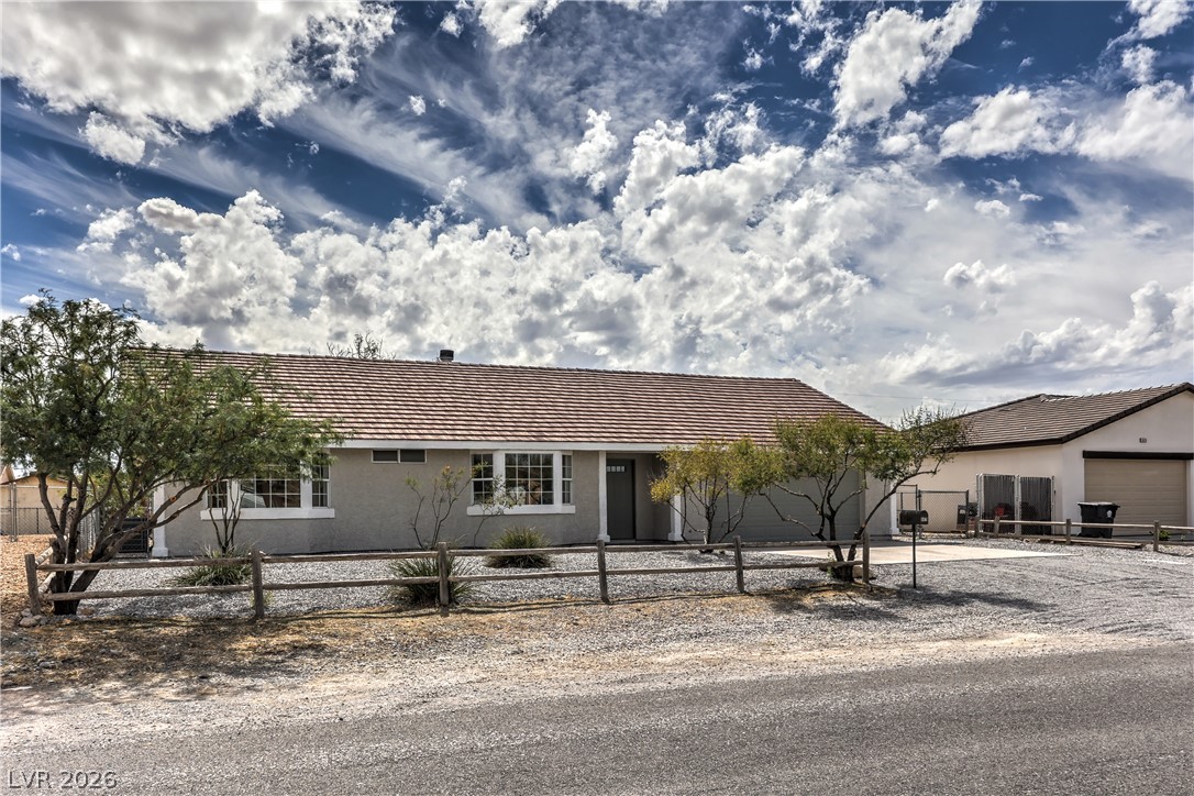 Photo 12 of 46, 881 Lone Pine Road