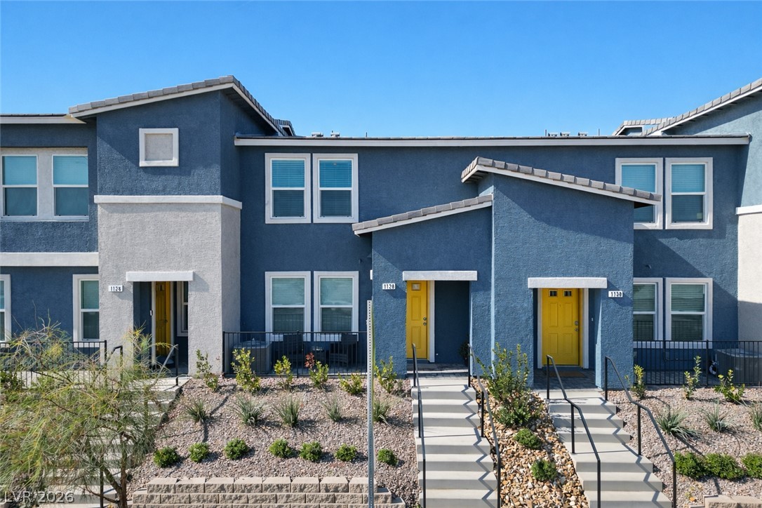 1128 Scarlet Sparrow Street, Henderson 89011