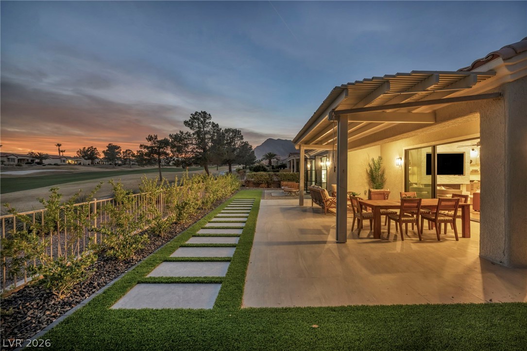 Photo 9 of 41, 9917 VILLA RIDGE Drive