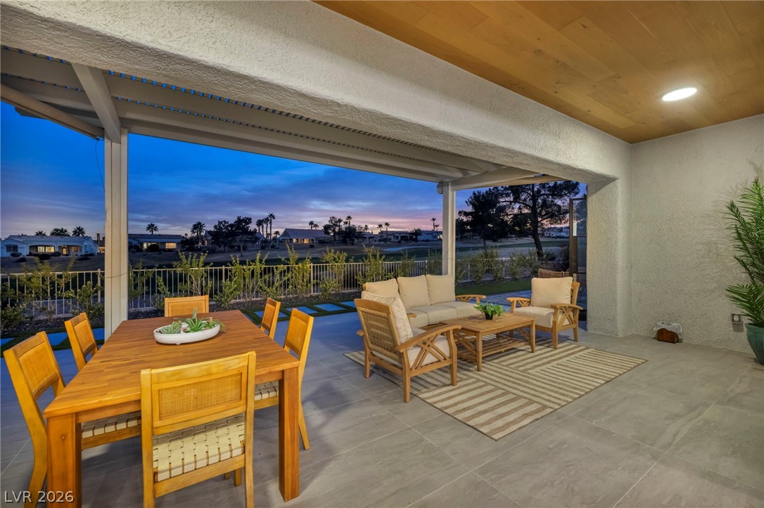 Photo 8 of 41, 9917 VILLA RIDGE Drive