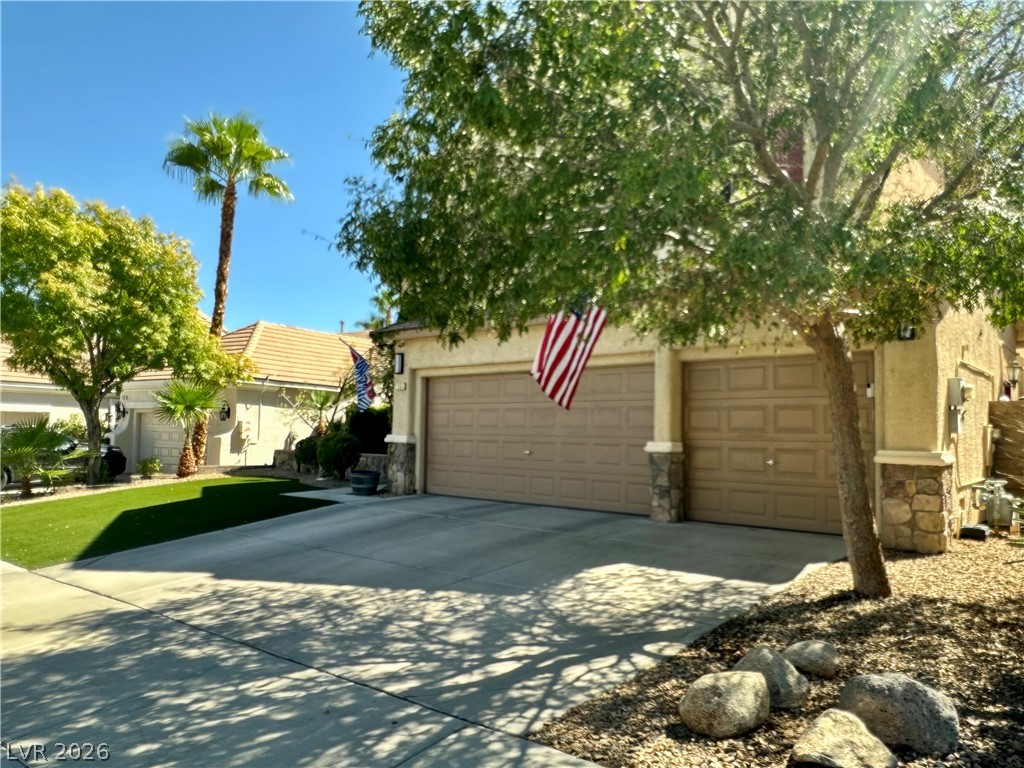 Photo 2 of 2289 Moresca Avenue
