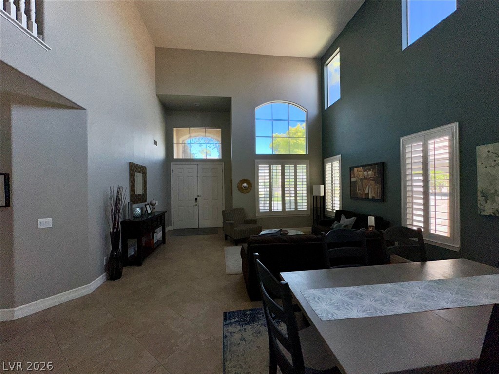Photo 3 of 2289 Moresca Avenue