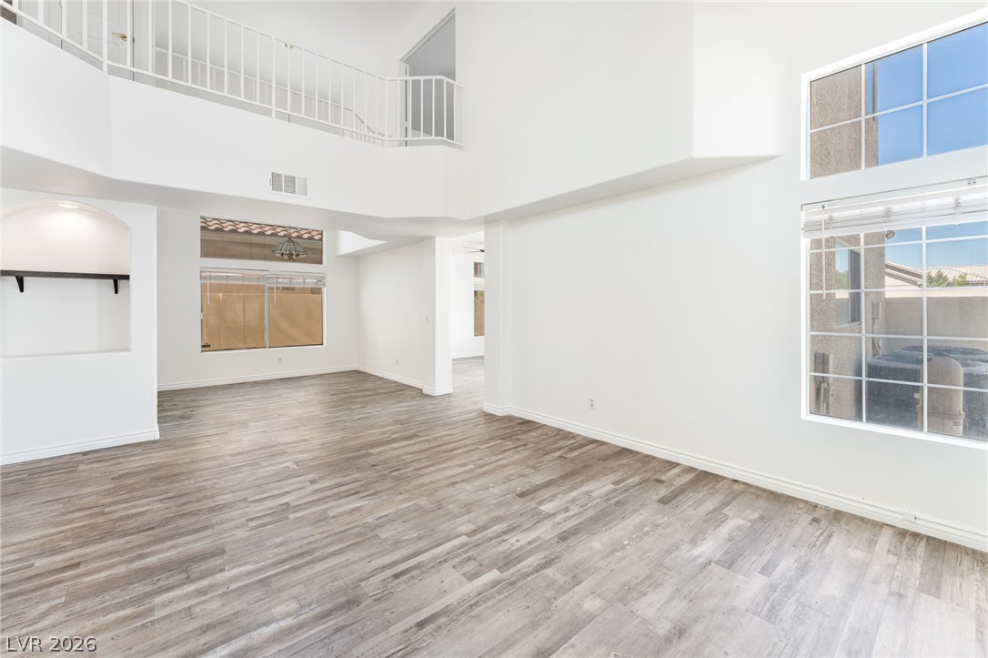 Photo 8 of 39, 7540 Holloran Court