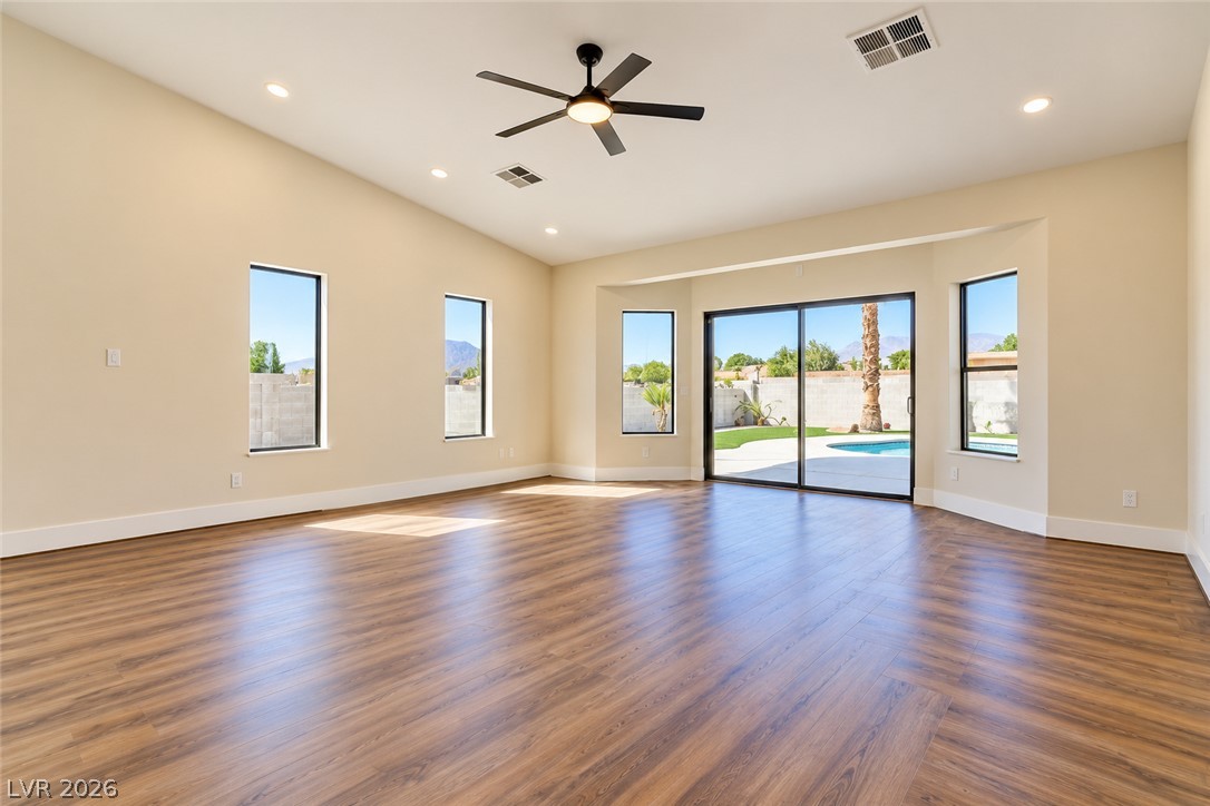Photo 8 of 11, 3623 Mooncrest Circle