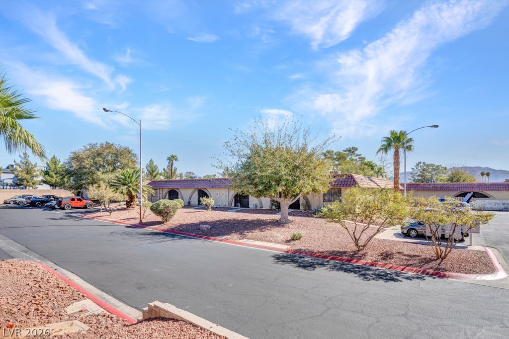 833 Hedge Way #6, Las Vegas 89110
